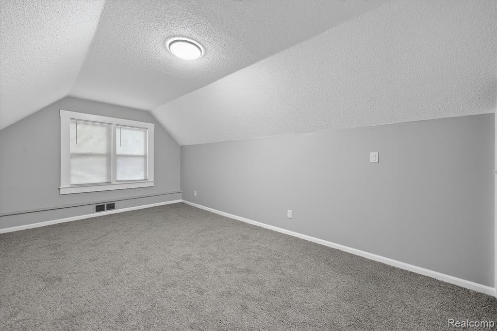 11548 Cardwell Street, Livonia, MI 48150 — Photo 17