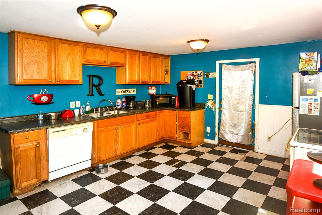 5840 FOREST Avenue, Otter Lake, MI 48464 — Photo 22