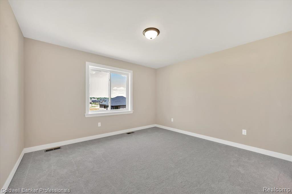 622 Westlake Avenue, Oxford, MI 48371 — Photo 43