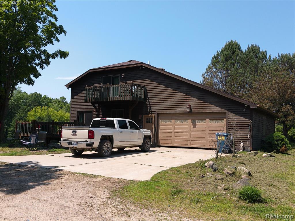 6140 McGuire Road, Fenton, MI 48430 — Photo 4