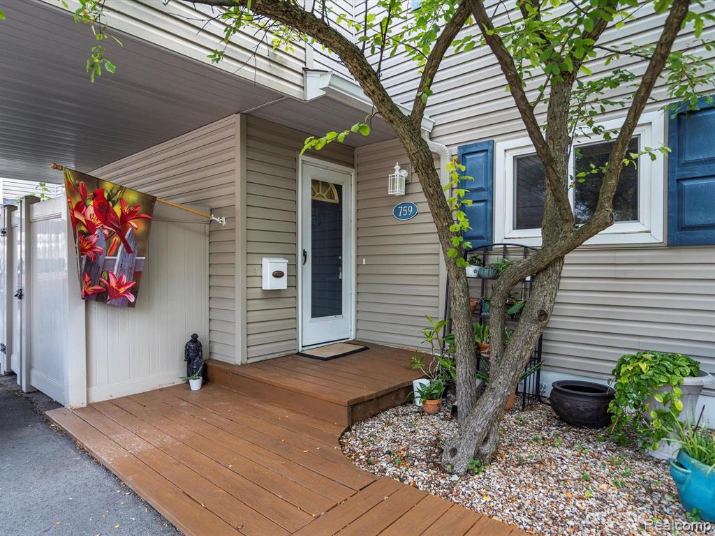 759 KIRTS Boulevard, Troy, MI 48084 — front exterior
