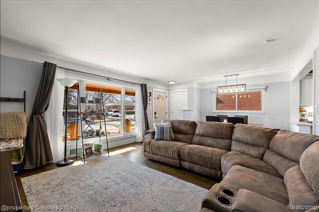 816 W Baker Avenue, Clawson, MI — Photo 14