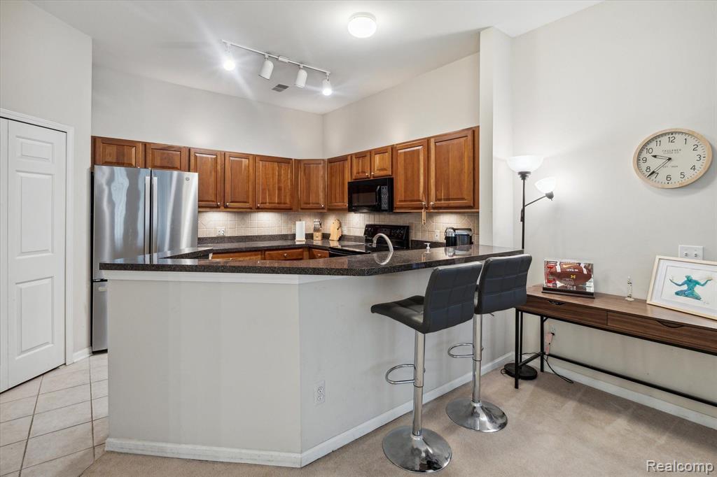 2694 S Knightsbridge Circle, Ann Arbor, MI 48105 — Photo 3