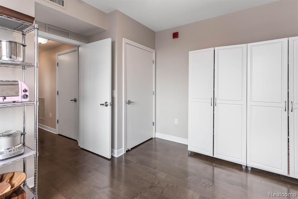 525 W Lafayette Boulevard, 16B, Detroit, MI 48226 — Photo 26