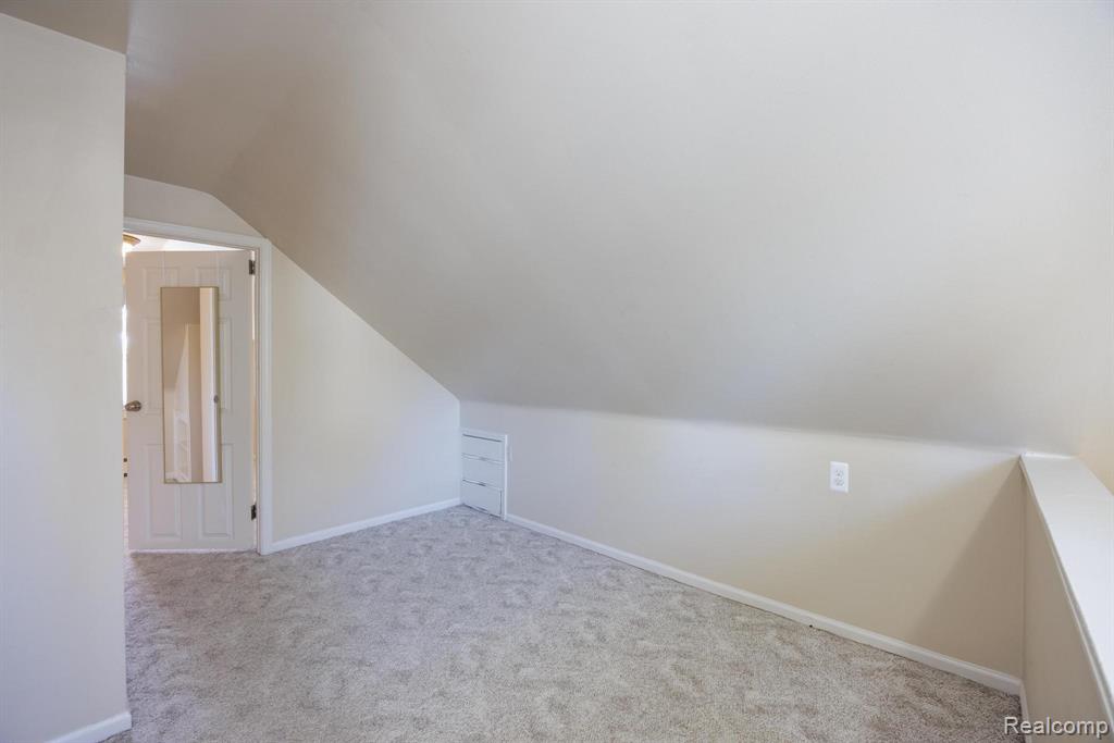 440 Bunny Run Boulevard, Lake Orion, MI 48362 — Photo 15