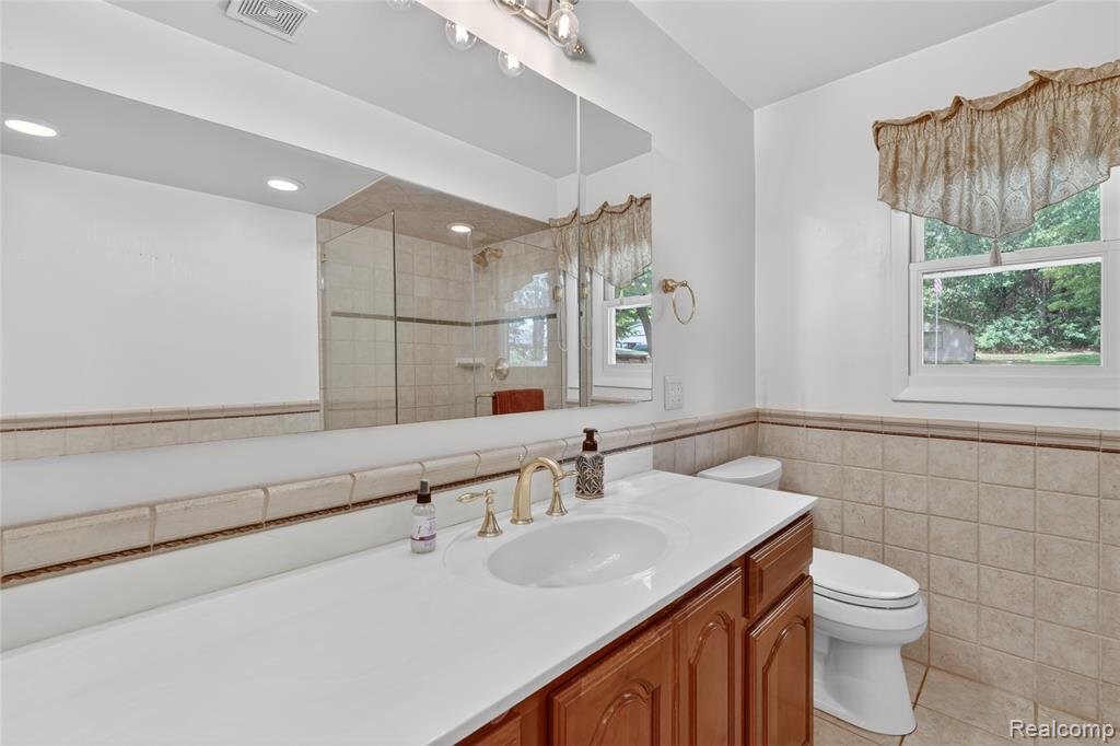 8668 Cooley Beach Drive, White Lake, MI — Photo 29