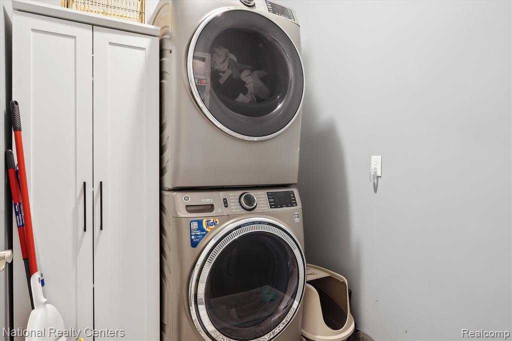 5885 Fairborn, Canton, MI, 48187