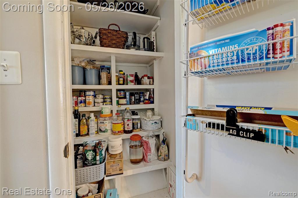 6394 Manson Drive, Waterford, MI 48329 — Photo 13