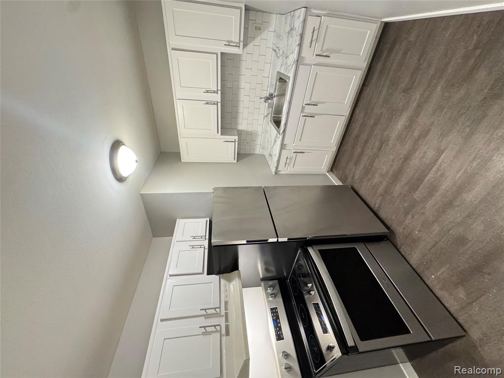 5640 Pardee Avenue, Dearborn Heights, MI 48125 — Photo 4