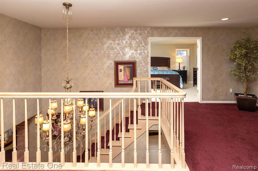 5538 CLEARVIEW Drive, Troy, MI 48098 — Photo 34