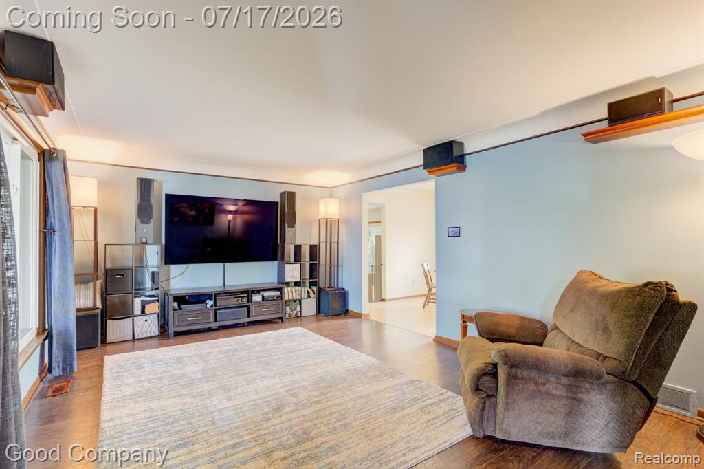 53625 Shelby Road, Utica, MI 48316 — Photo 2