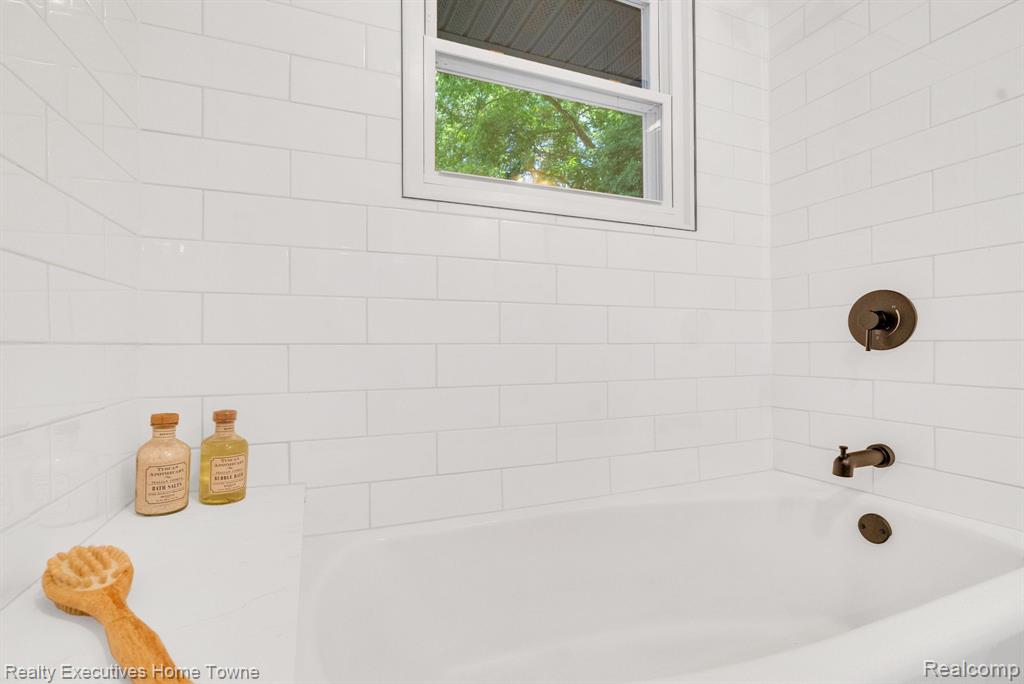 2371 ARLINGTON Road, Columbus, MI — Photo 18