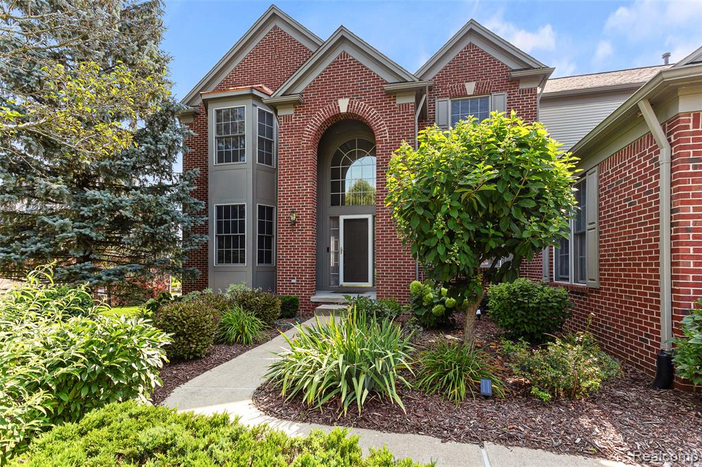 5093 Creekmonte Drive, Rochester, MI 48306 — Photo 2