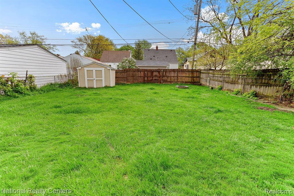 621 S Dorchester Avenue, Royal Oak, MI 48067 — Photo 26