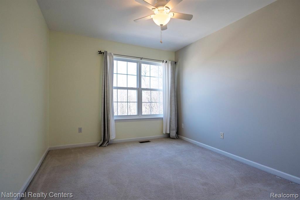 693 ABBINGTON Court, Howell, MI 48843 — Photo 19