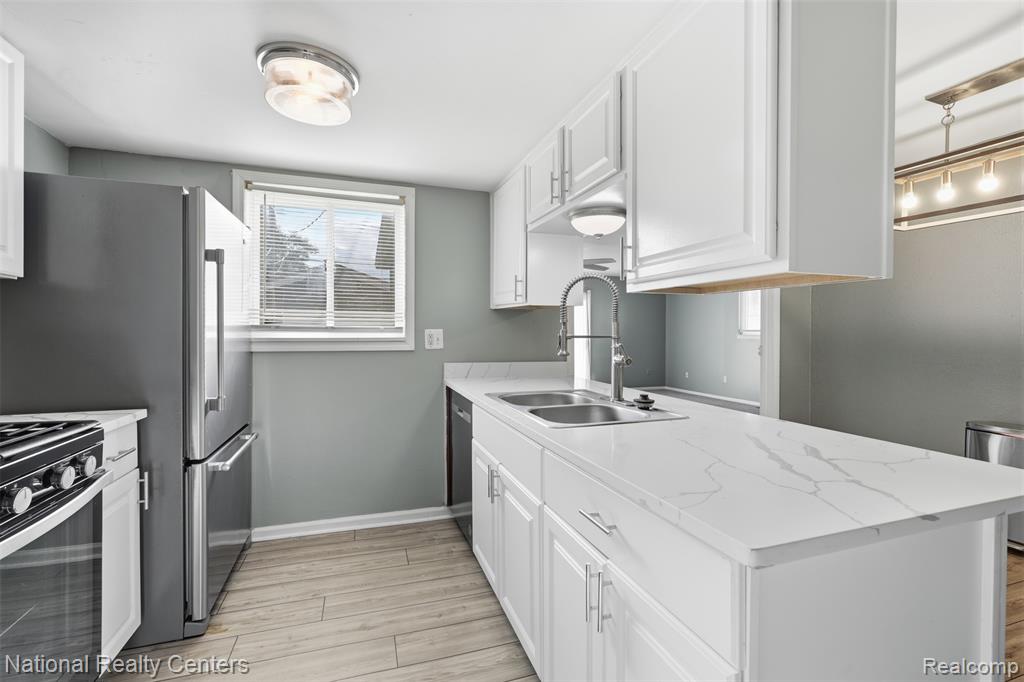 16021 Dugan Street, Roseville, MI 48066 — Photo 4