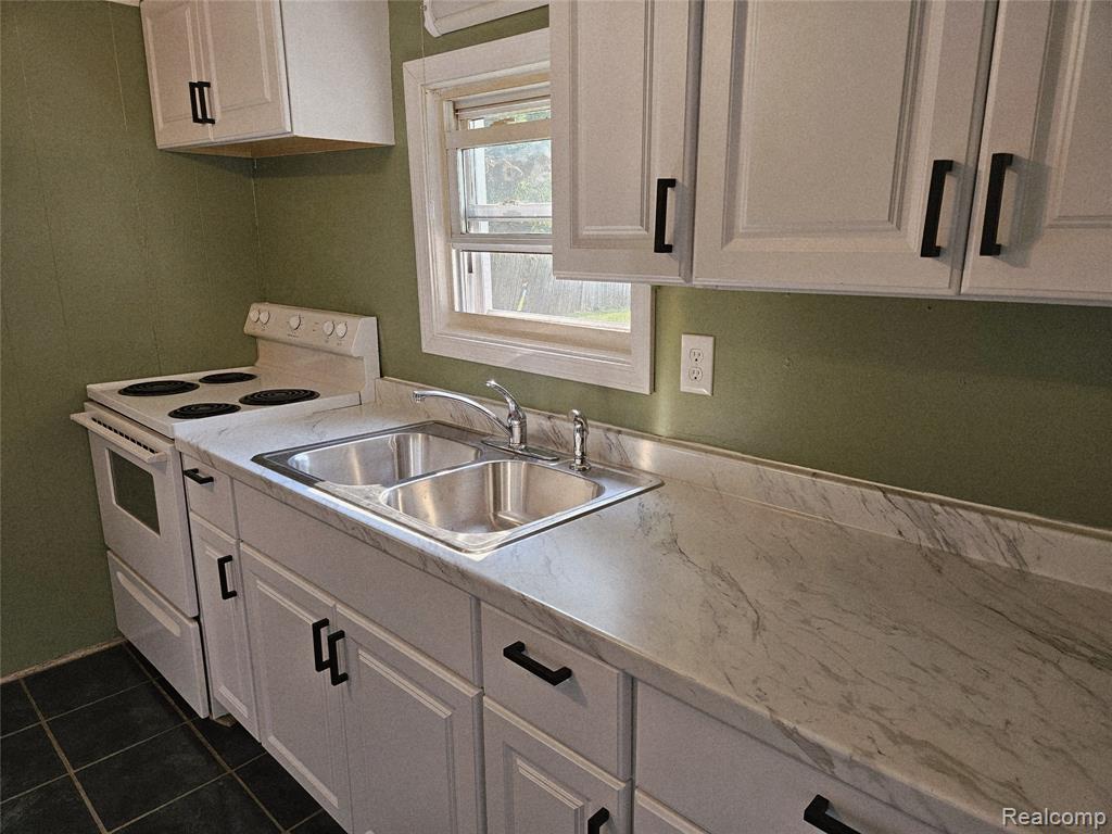 611 Beck Avenue, Owosso, MI 48867 — Photo 5