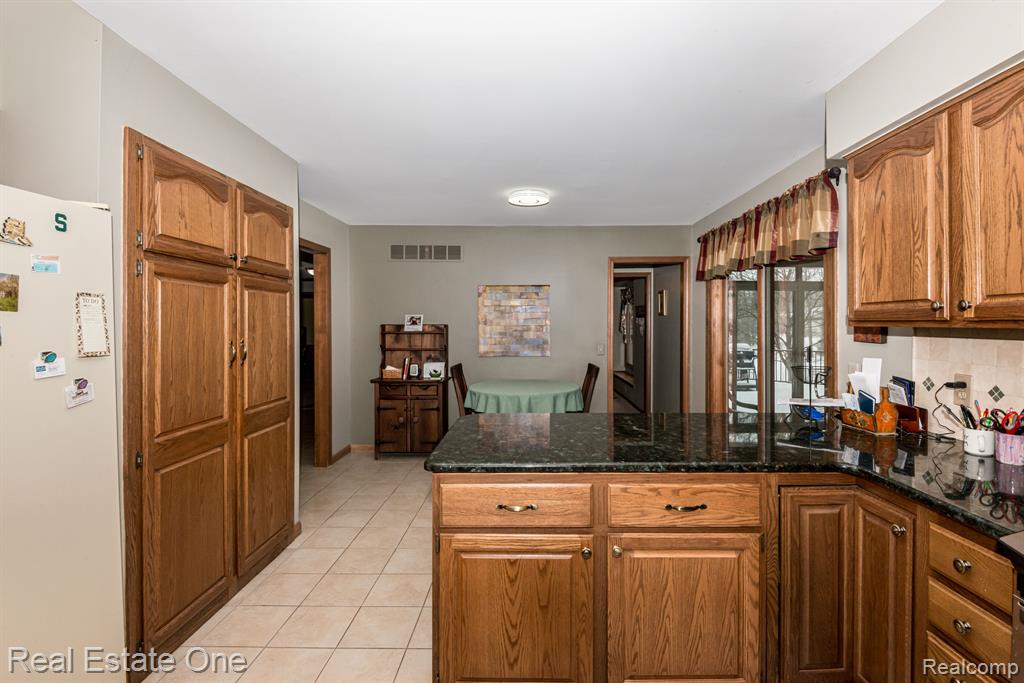 41344 Beacon Road, Novi, MI — Photo 39