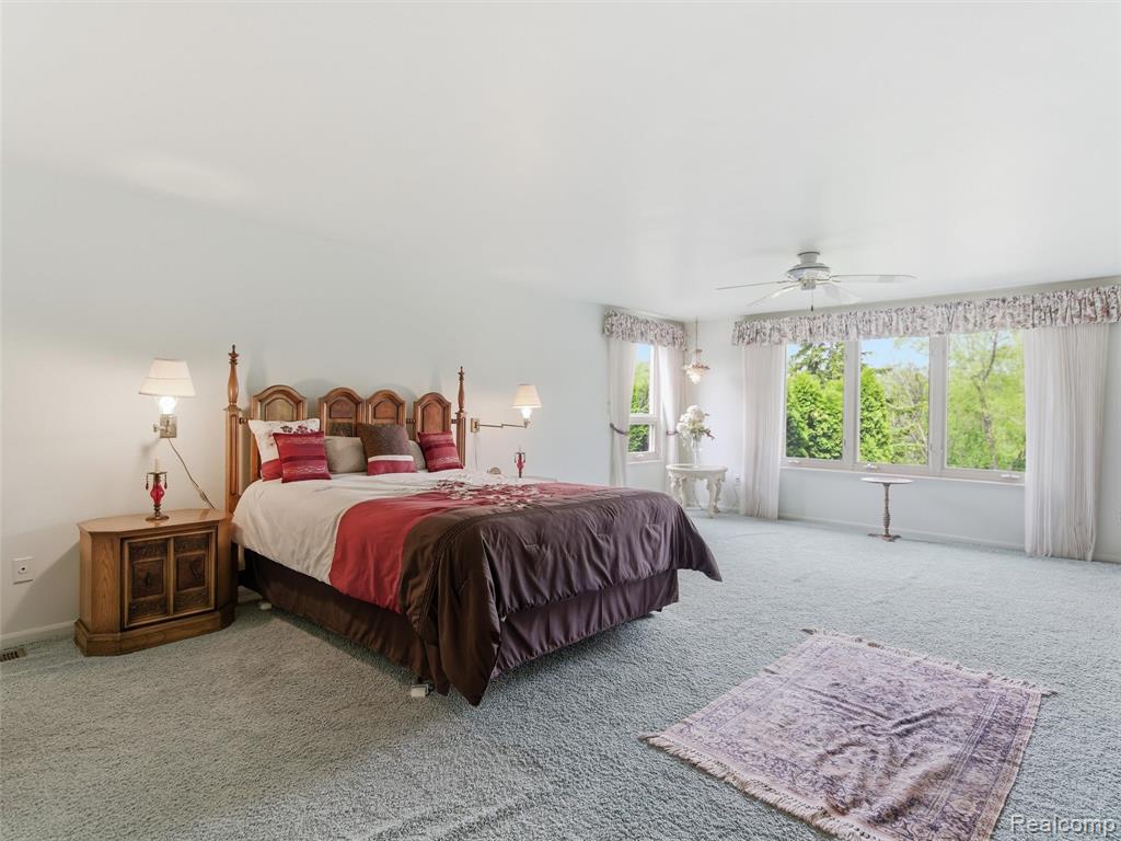 4261 Wabeek Lake Drive S, Bloomfield Hills, MI 48302 — Photo 21