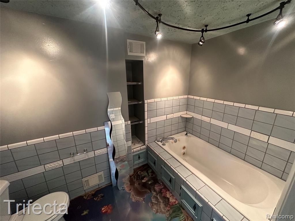 23930 21 Mile Road, Macomb, MI 48042 — Photo 10