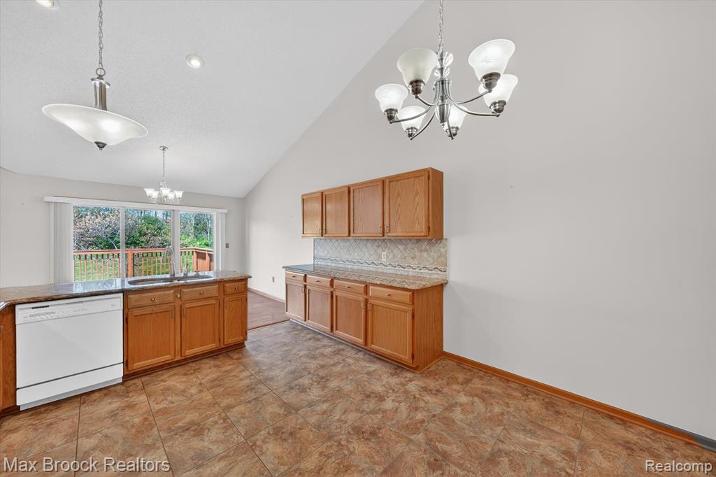 1822 Pebble Creek Drive, Canton, MI 48188 — Photo 15