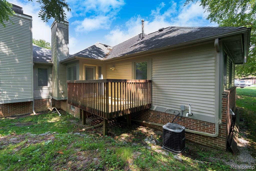 21433 Archwood Circle, Farmington Hills, MI 48336 — Photo 47