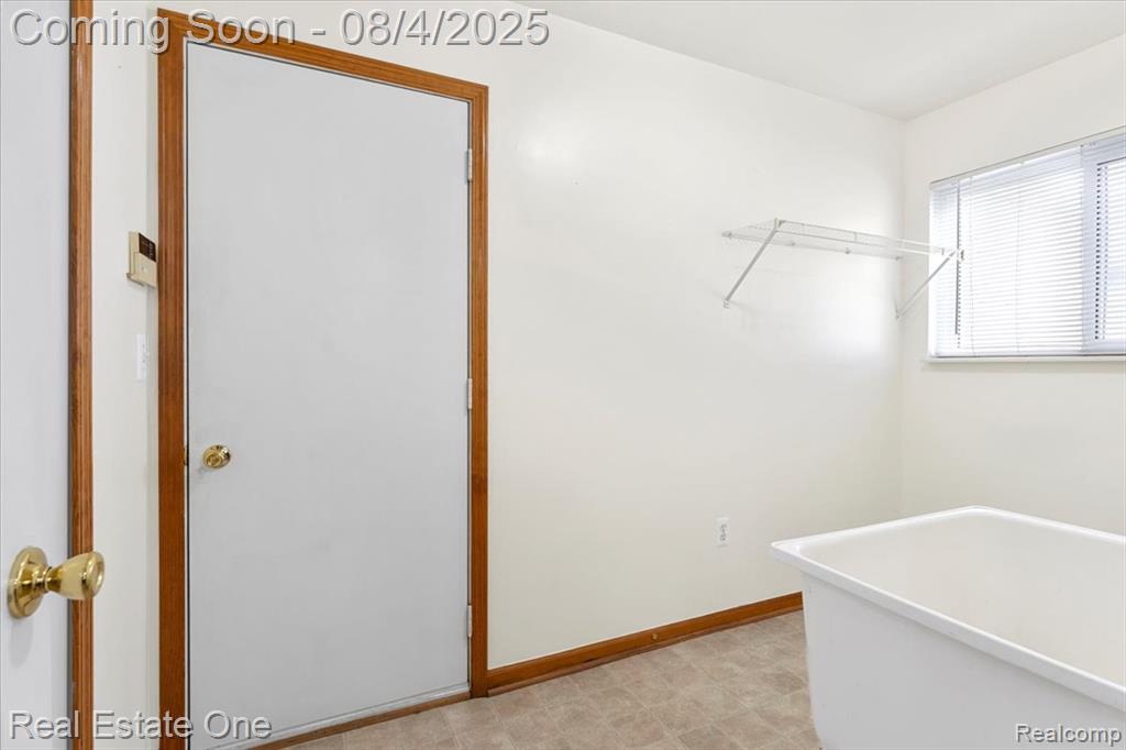 8915 Continental Drive, Taylor, MI 48180 — Photo 12