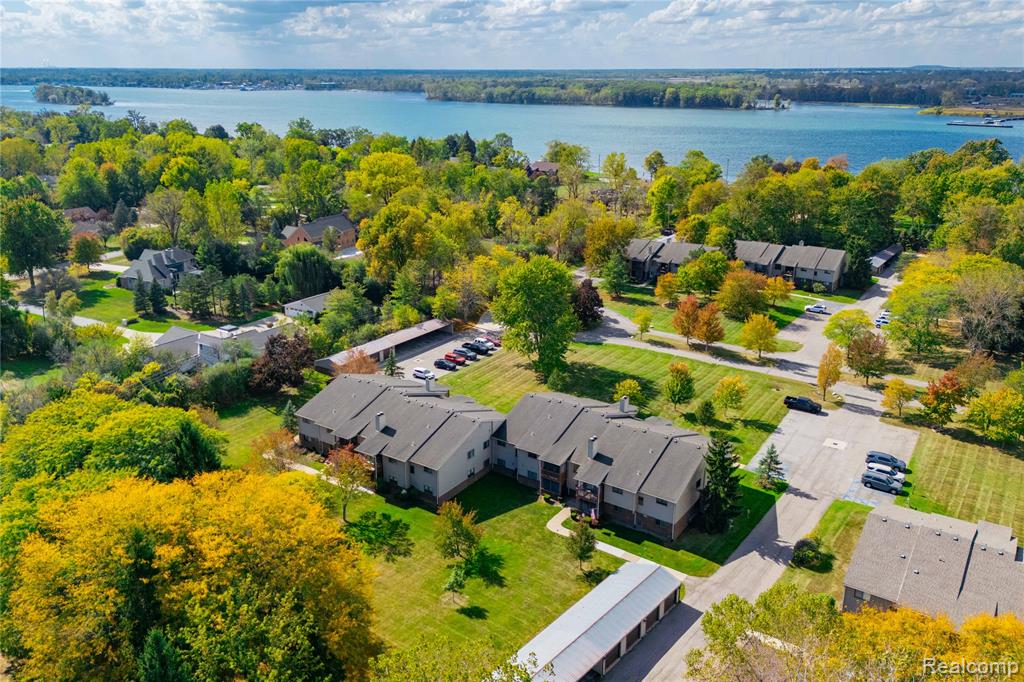 10241 Nancys Boulevard, 56, Grosse Ile, MI 48138 — Photo 28