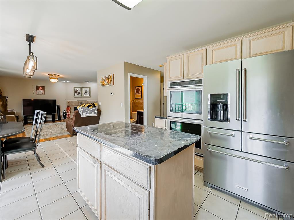 48199 Lafayette Drive, Macomb, MI 48044 — Photo 13