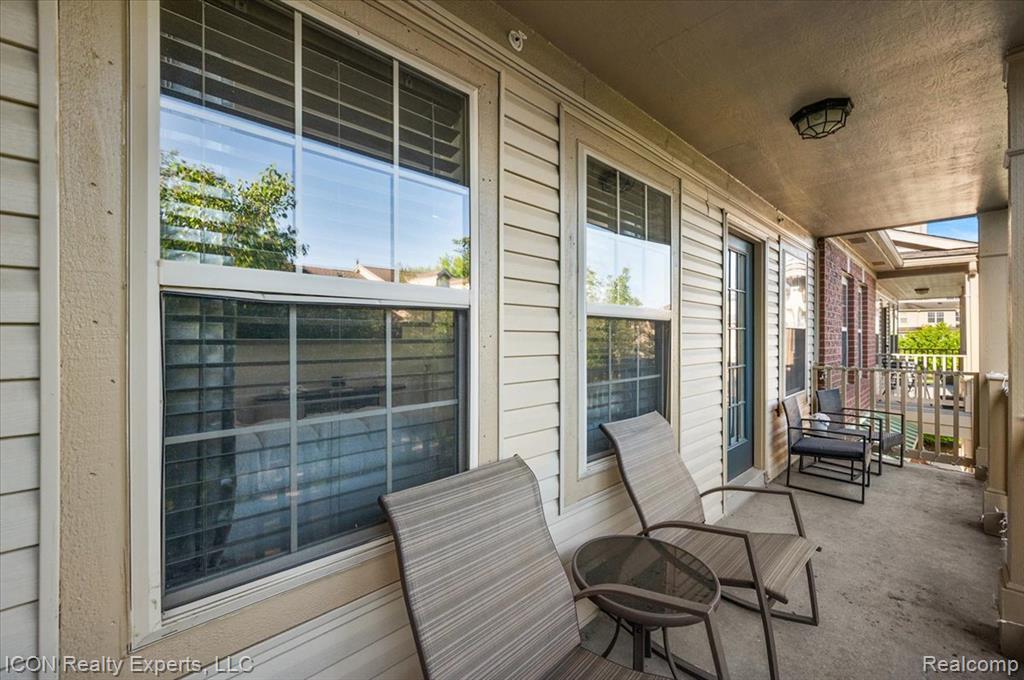 527 Red Oak Court, Commerce Twp, MI 48390 — Photo 26