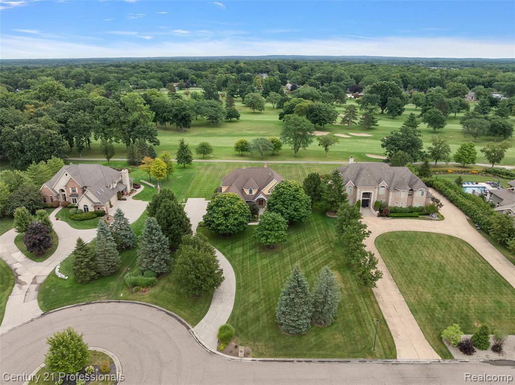 9310 Fairway Trail, Grand Blanc, MI 48439 — Photo 6