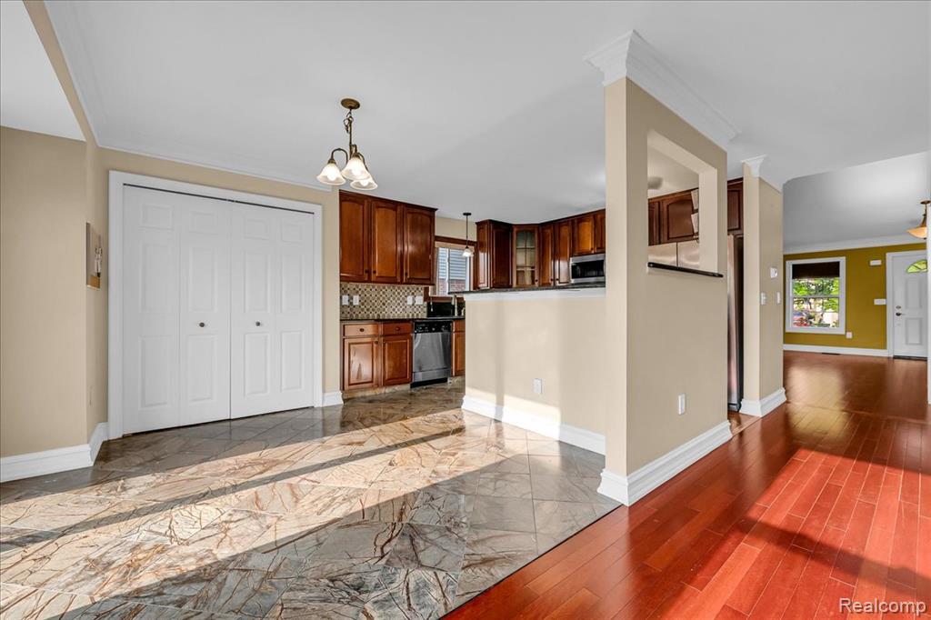 673 Ethan Drive, Westland, MI — Photo 17