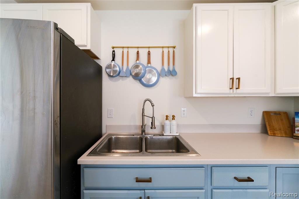 732 N Conklin Road, Lake Orion, MI 48362 — Photo 19