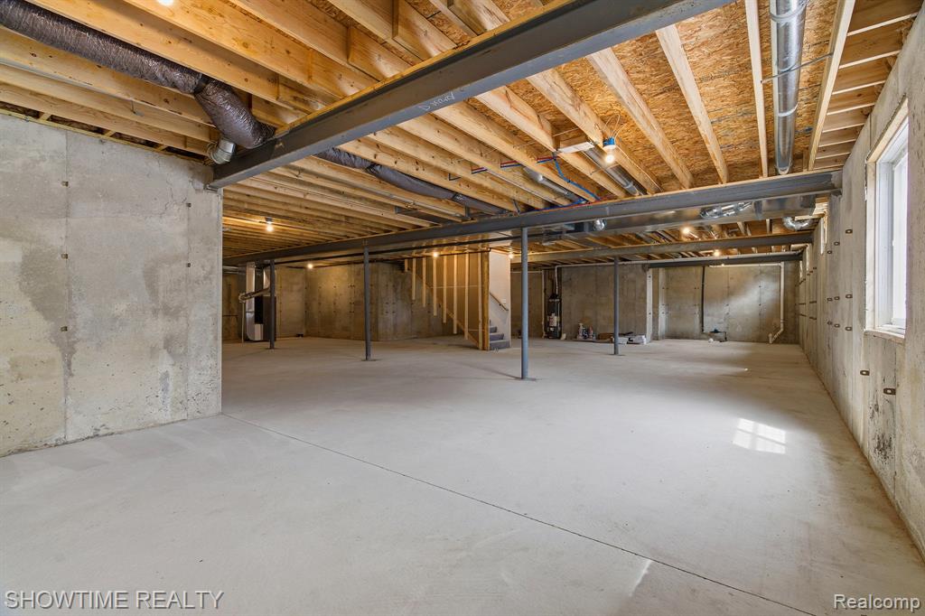 68125 Lake Angela Drive, Richmond, MI 48062 — Photo 47