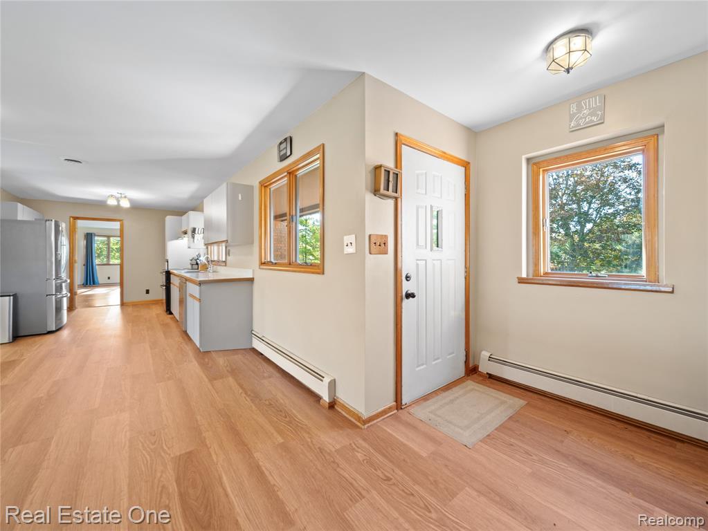 9755 Annabelle Court, South Lyon, MI 48178 — Photo 2