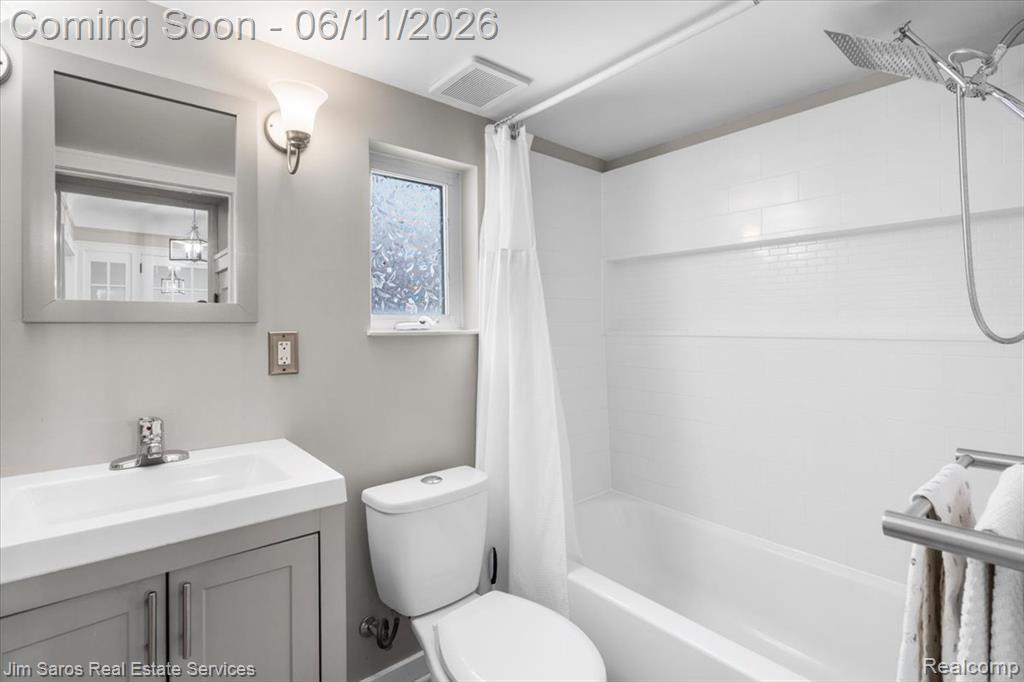 1215 Nottingham Road, Grosse Pointe Park, MI 48230 — Photo 13