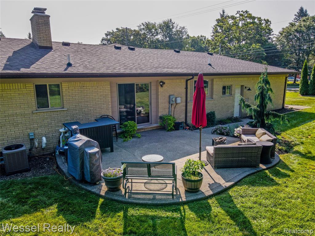 53121 Franklin Drive, Shelby Twp, MI 48316 — Photo 36