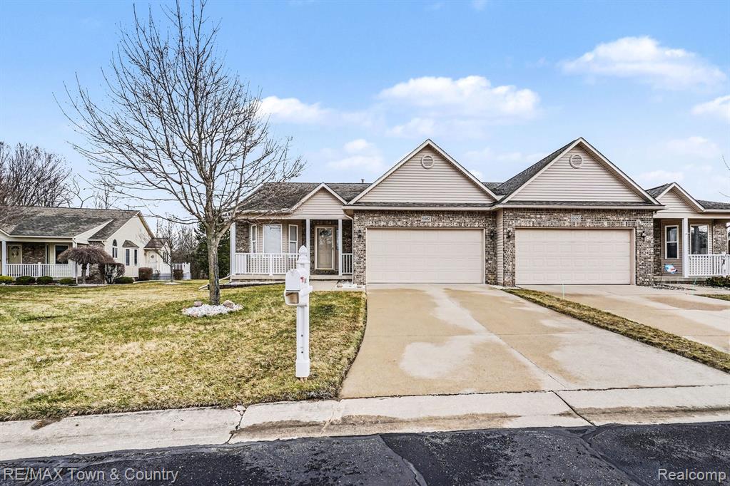 6462 Royal Club Drive, Flushing, MI 48433 — Photo 24