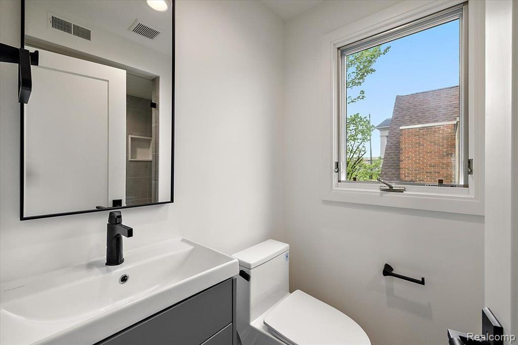 647 ANN Street, Birmingham, MI 48009 — Photo 49