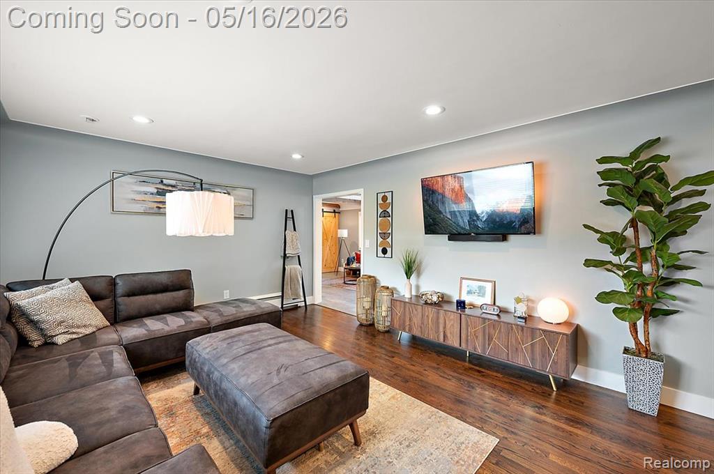 45503 Klingkammer Street, Utica, MI 48317 — Photo 11