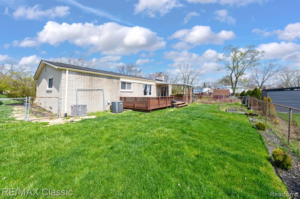 44285 SUFFOLK Court, Canton, MI 48187 — Photo 26