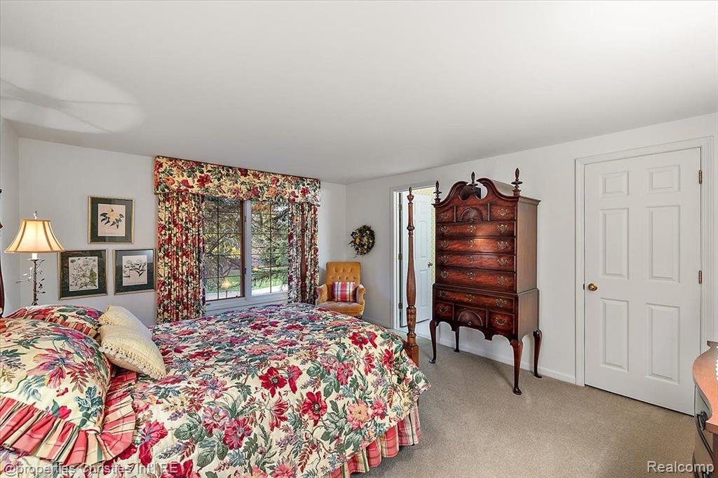 5579 Pine Brooke Court, Bloomfield Hills, MI 48304 — Photo 32
