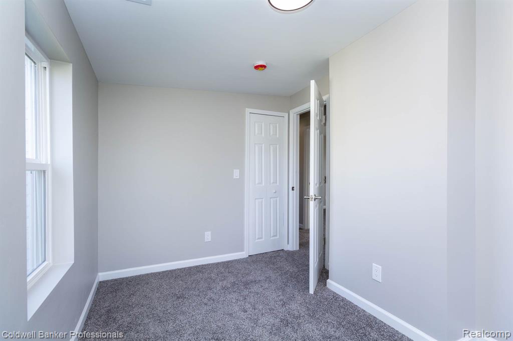 8237 PACKARD Avenue, Warren, MI 48089 — Photo 31