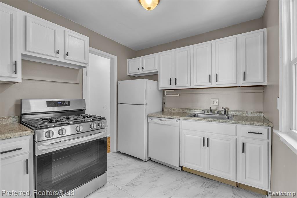 9624 Columbia, Redford, MI 48239 — Photo 15