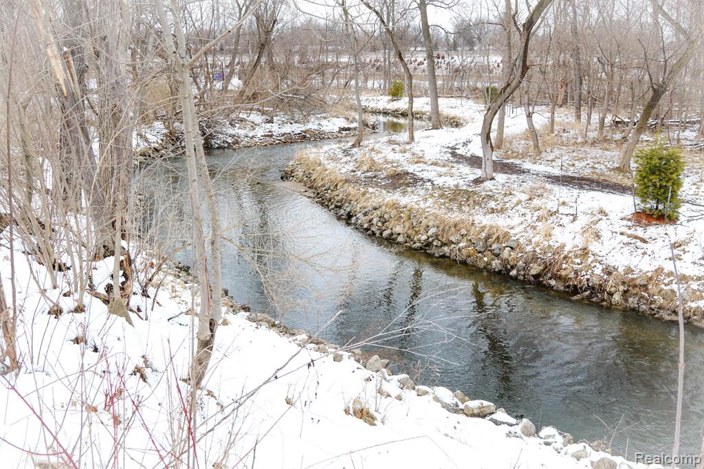21256 SYCAMORE Court, 77, Farmington Hills, MI 48336 — Photo 45
