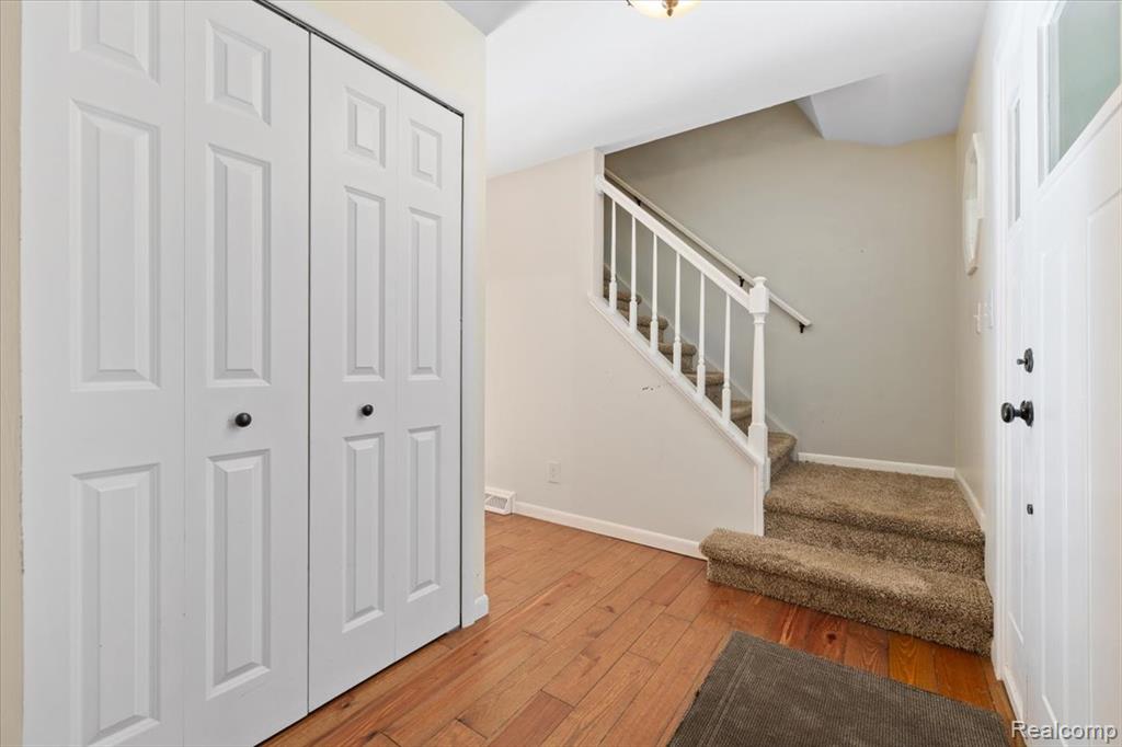 3801 Glen Hills Drive, Hartland, MI 48353 — Photo 3