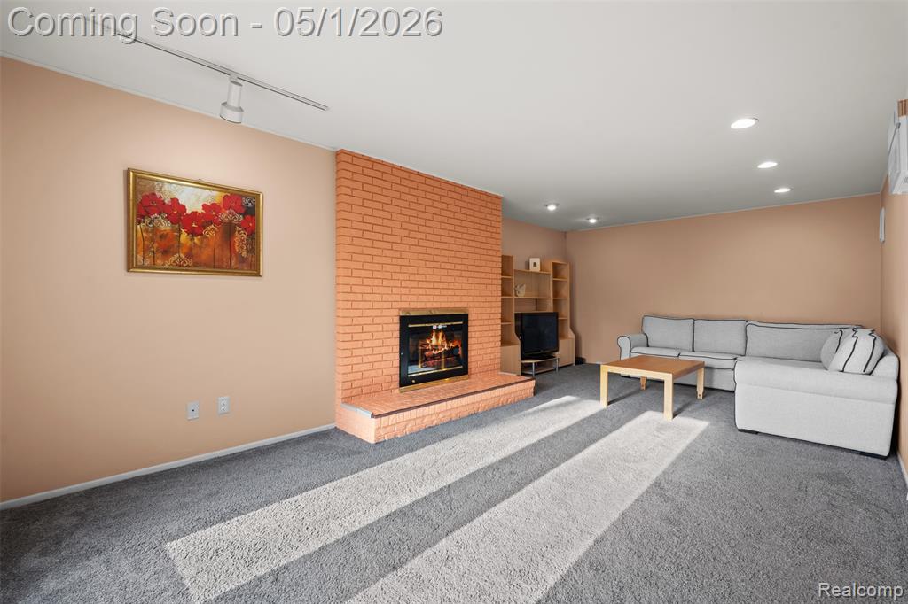 5686 Stratford Drive, West Bloomfield, MI — Photo 16