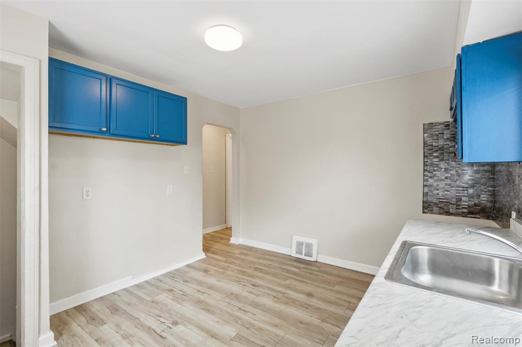 7260 Pierson Street, Detroit, MI 48228 — Photo 10