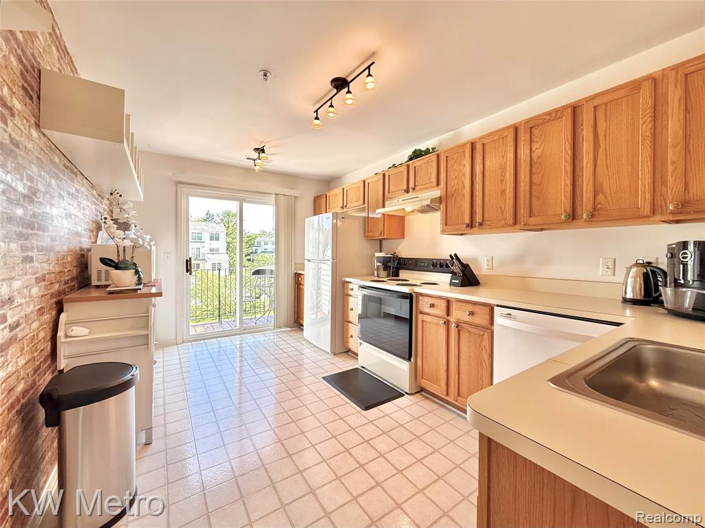 1870 Lindsay Lane, Ann Arbor, MI 48104 — Photo 12