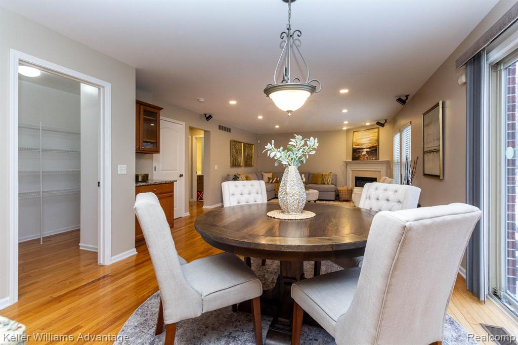 24975 Bloomfield Court, Novi, MI — Photo 17